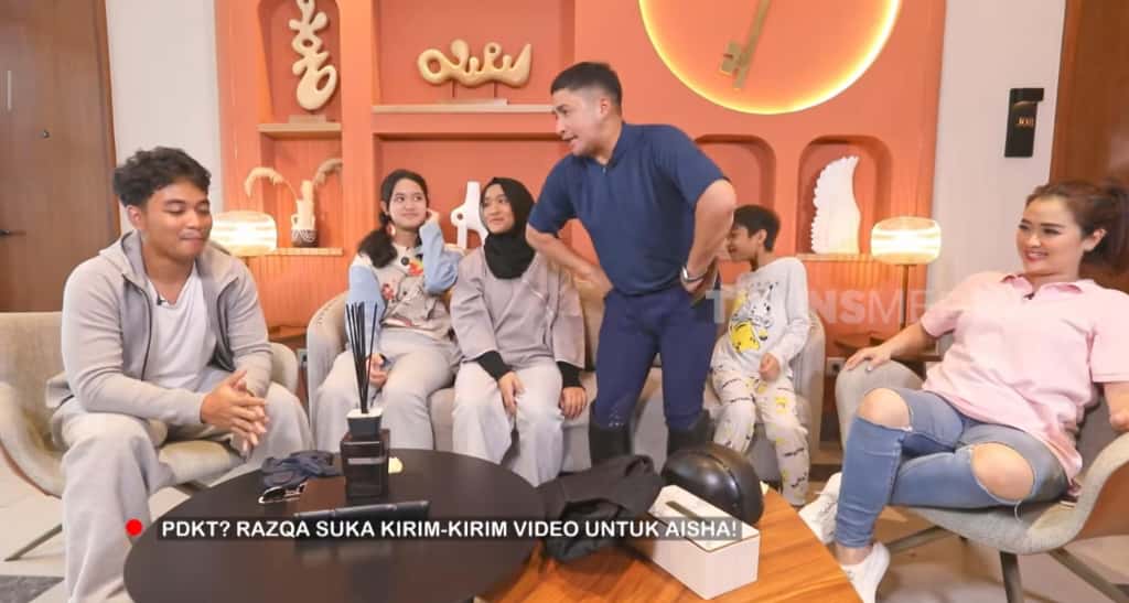 Razqa dan Aisha dalam acara FYP Trans TV (YouTube)